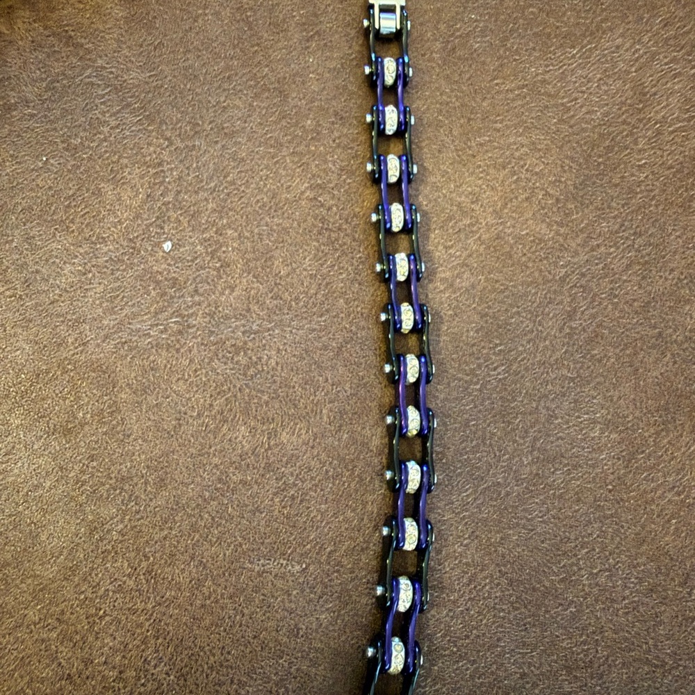 Elegant Purple and Gold Bracelet